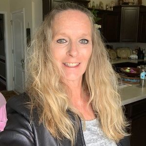 Meet your Posher, Carrie